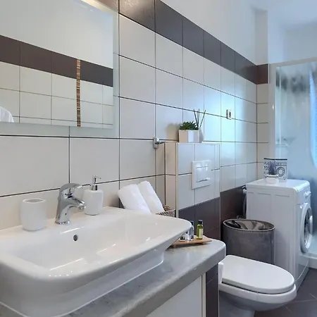 Marasi Holiday home *