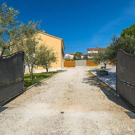 Marasi Hébergement de vacances *