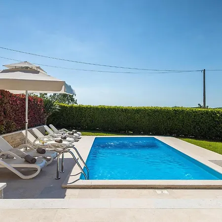 Marasi Hébergement de vacances *